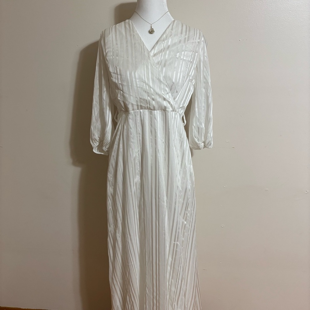 Elegant White Long Sleeve Dress – Perfect for Special Occasions